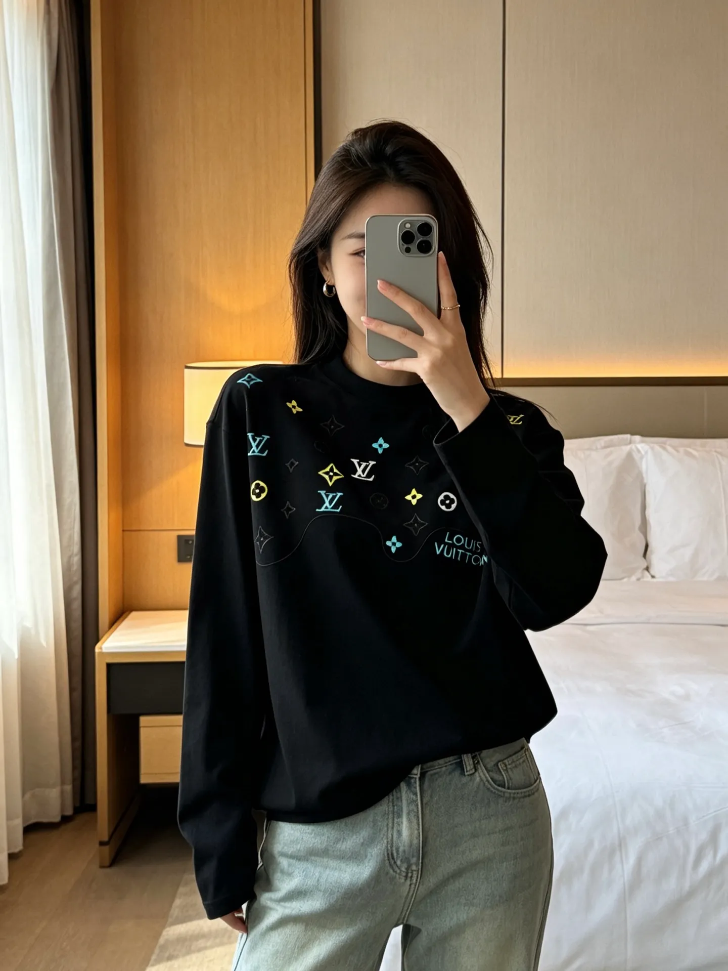 Louis Vuitton/ T